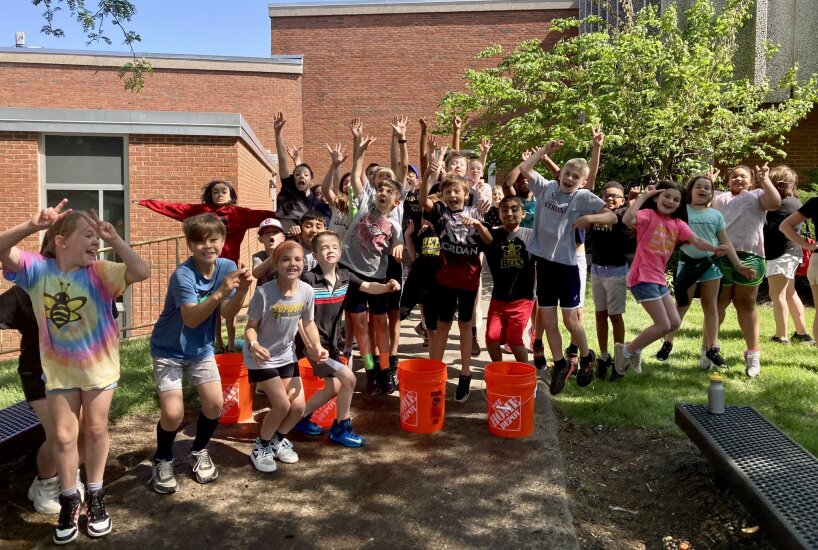 Summit students celebrate on the last day of class